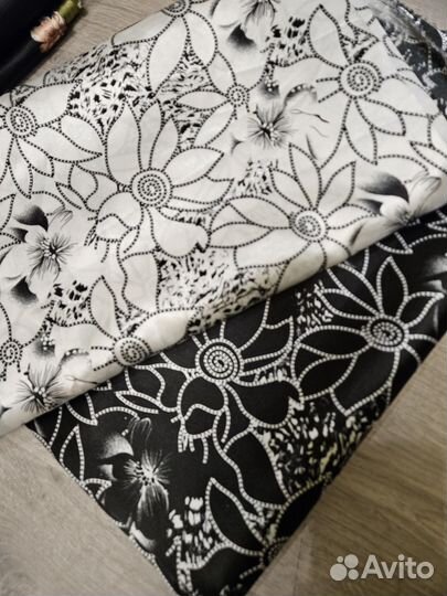 Отрез ткани атлас