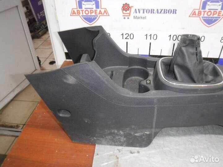 Консоль между сидений Opel Corsa D Z12XEP 2007