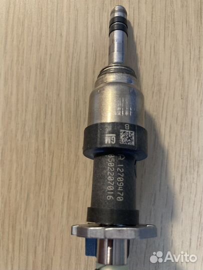 Форсунка топливная escalade tahoe 19420316