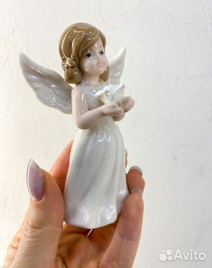 Ангел фарфоровый новый