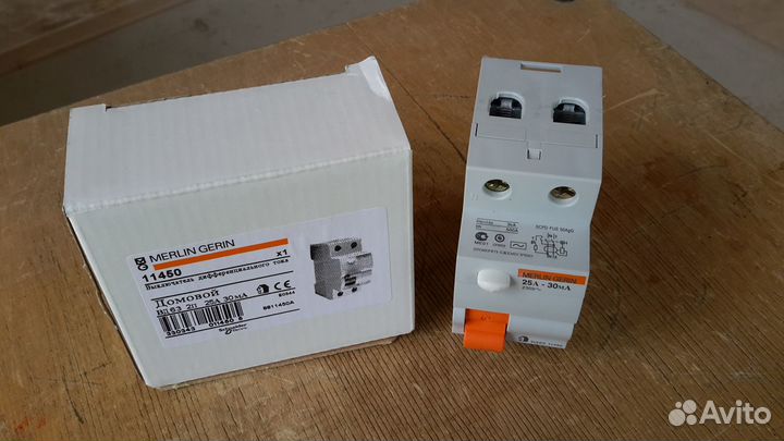 Дифференциальный автомат Schneider 2П 25А 30мА