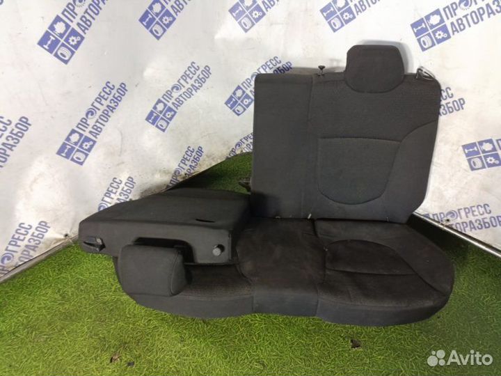 Сиденье заднее Kia Rio 3 седан 1.4 G4FA 2016