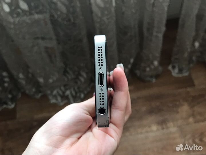 iPhone 5 s 16 гб