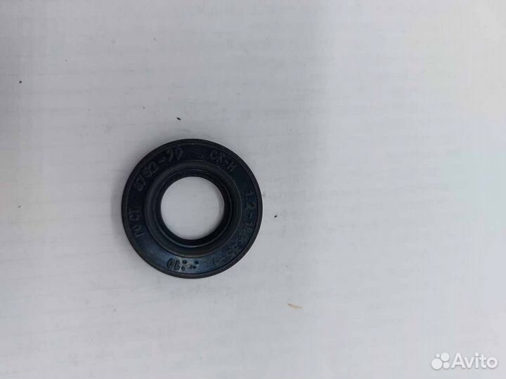 Сальник генератора на мотоцикл Урал 6в (1,2-18*35