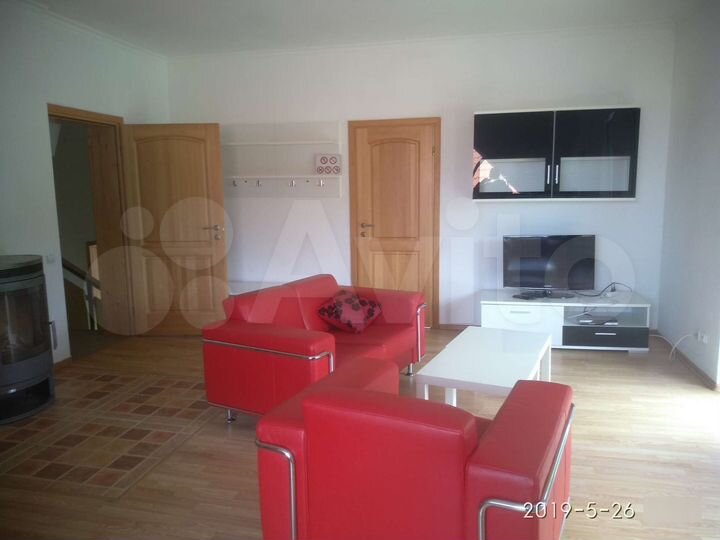 Дом 256 м² на участке 8 сот.