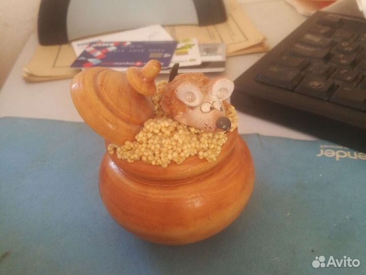 Мышь на горшке