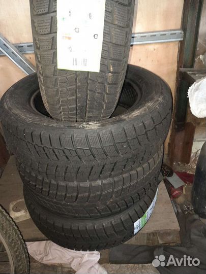 Advanta ST 215/60 R16