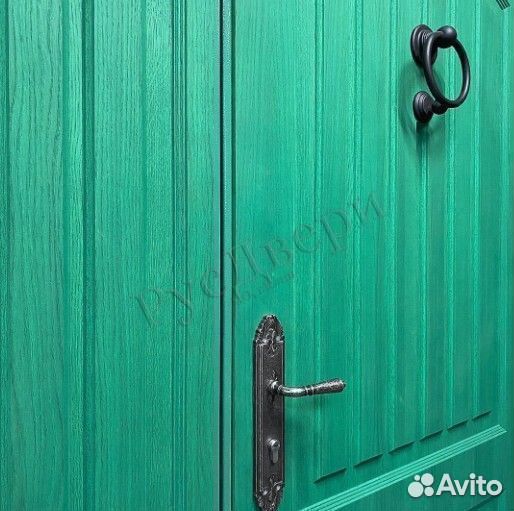 Двустворчатая металлическая дверь для улицы