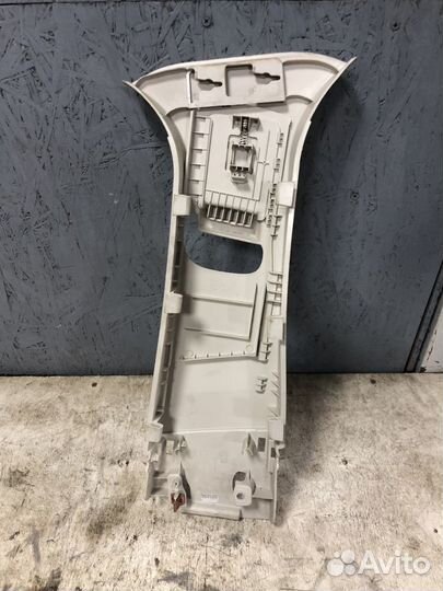 Обшивка центральной стойки левая Форд Куга 2