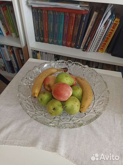 Большая хрустальная ваза для фруктов