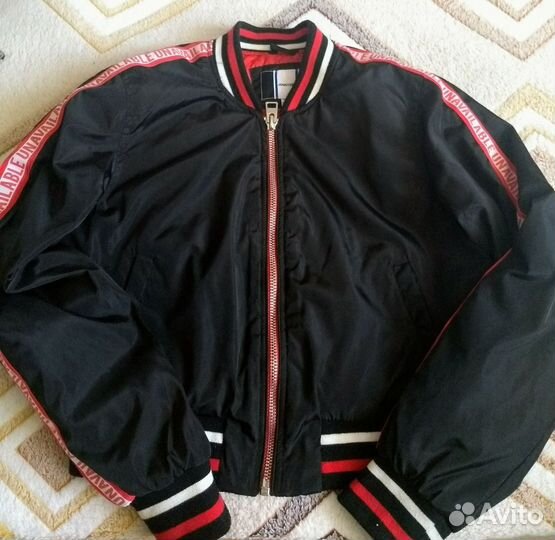 Куртка бомбер