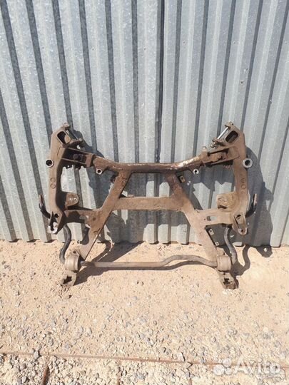 Балка подрамник бмв 5 е39