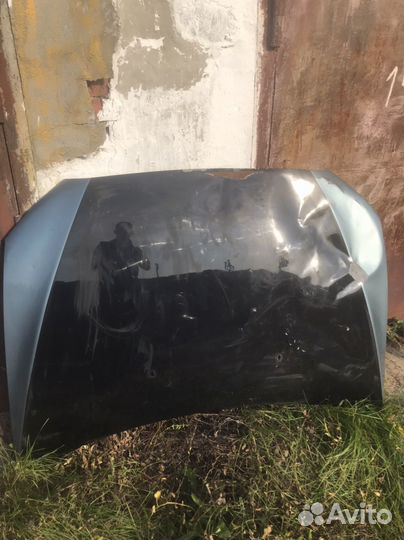 Капот Lancer 10 с дефектом