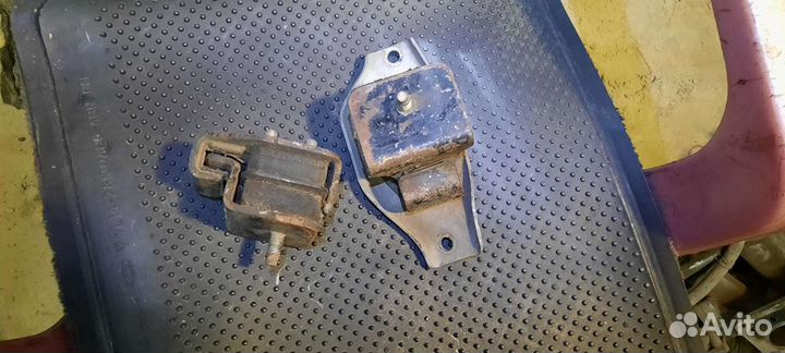 Подушка двигателя Subaru Impreza, Legacy