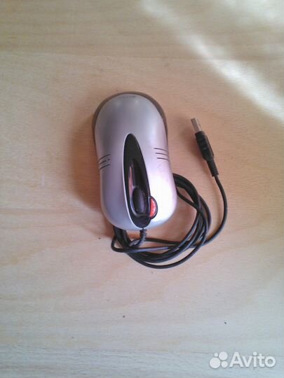 Мышка компьютерная с допкнопкой