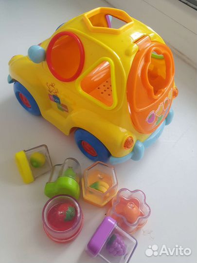 Развивающая машинка-сортер