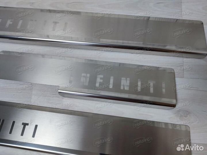 Накладки на пороги 