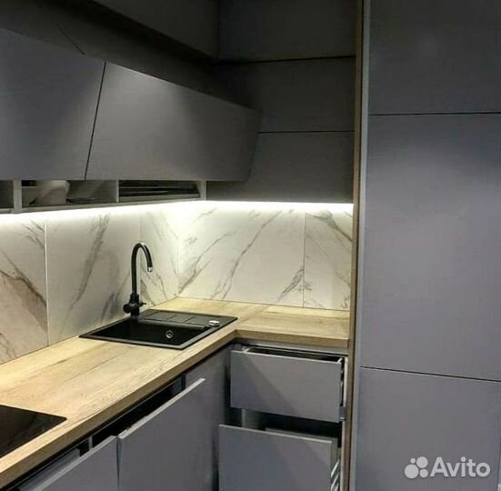 Кухонный гарнитур угловой