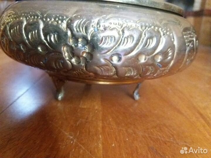 Ваза - пепельница,латунь,чеканка