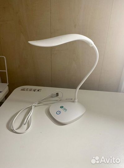 Светильник настольный