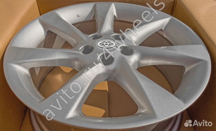 Диски Тойота Хайлендер R19