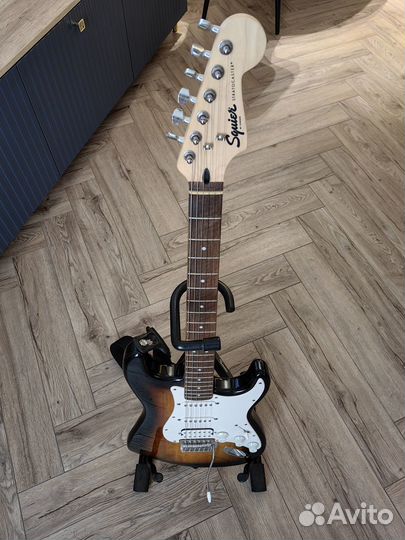 Электрогитара Fender Squier Bullet trem HSS