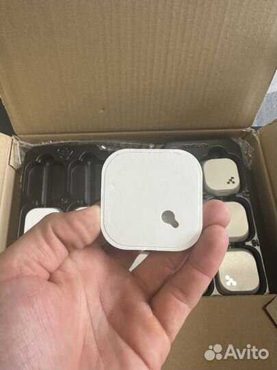 Kontakt.io маячок iBeacon Anchor beacon