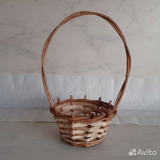 Корзина плетенная