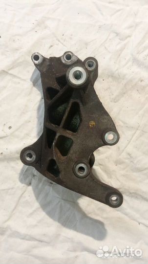 Лансер 10 кронштейн двигателя