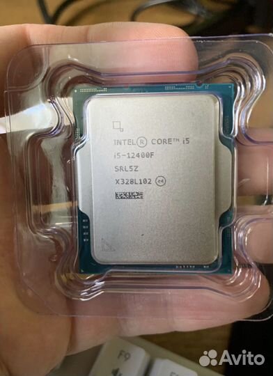 Процессор Intel i5 12400f