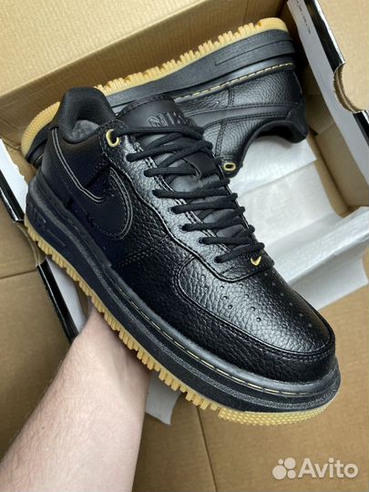 Nike Air Force 1 Luxe с мехом, черные