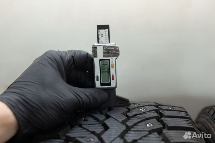 Formula Ice 215/50 R17 95T