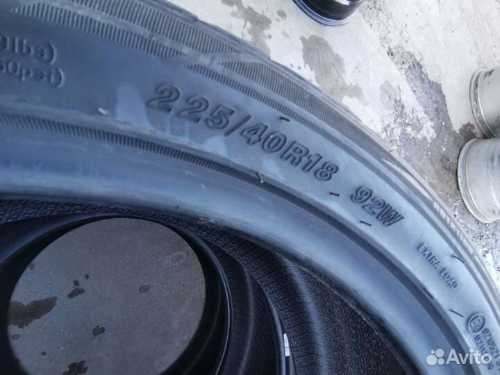 Gripmax SureGrip A/S 225/40 R18