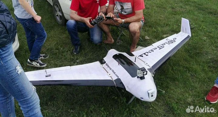 Летающее крыло. Размах 2.2м