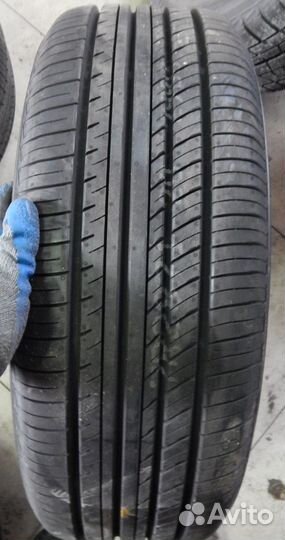 Yokohama Advan dB V552 215/50 R17 95V