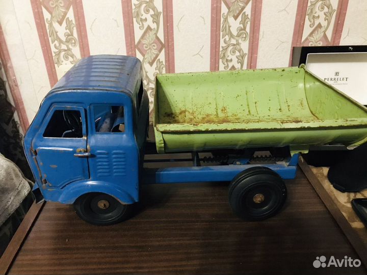 Машинка СССР Сим 19-81