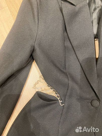 Пиджак черный нарядный со стразами