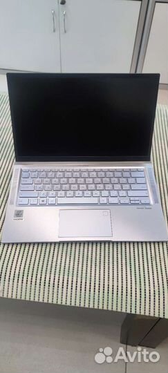 Asus zenbook 14 ux431F i7-10510U.16GB.M2.SSD.1TB