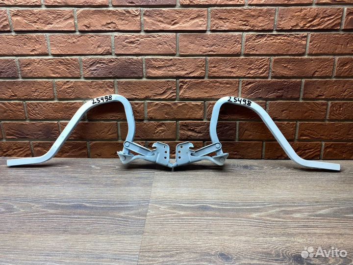 Петли крышки багажника комплект LADA Granta
