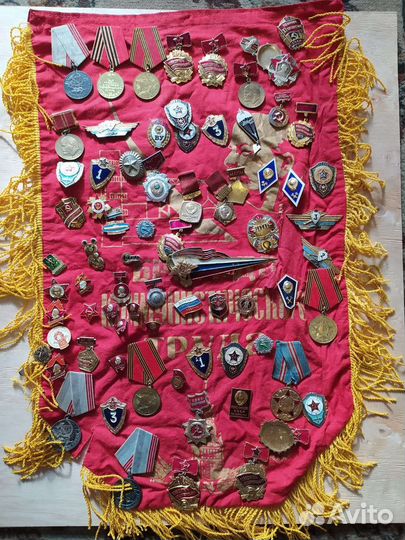 Коллекция значков и наград