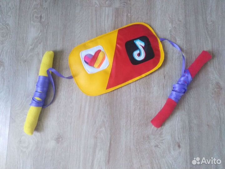 Реквизит и костюмы