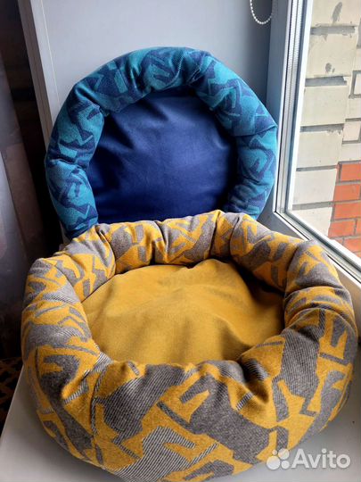 Лежаки для кошек и собак