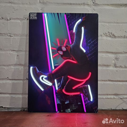 Неоновые вывески с принтом David