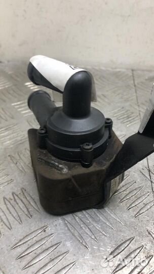 Насос антифриза дополнительный BMW 5 F07/F10/F11