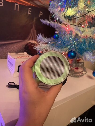 Блютуз колонка с подсветкой