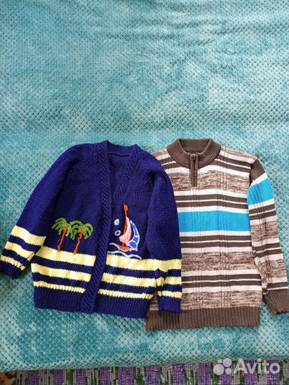 Кофты на девочку комплектом