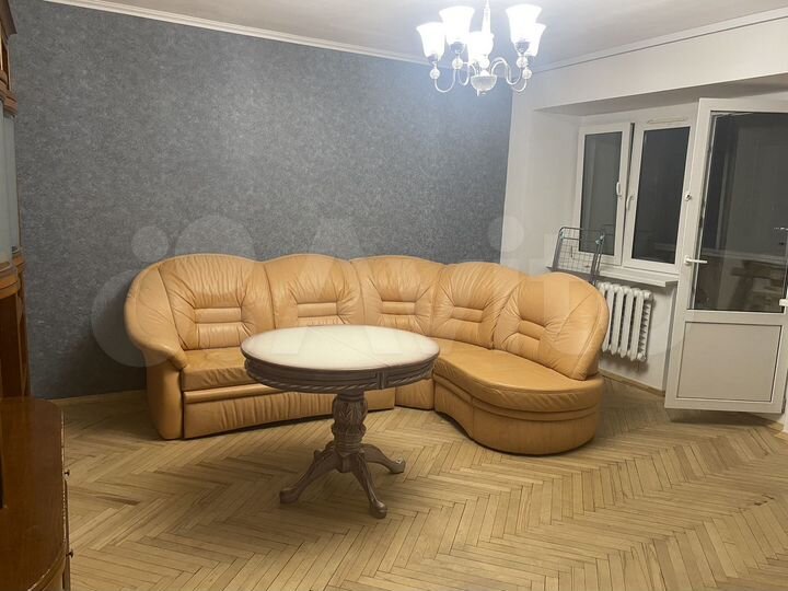 2-к. квартира, 60 м², 10/14 эт.