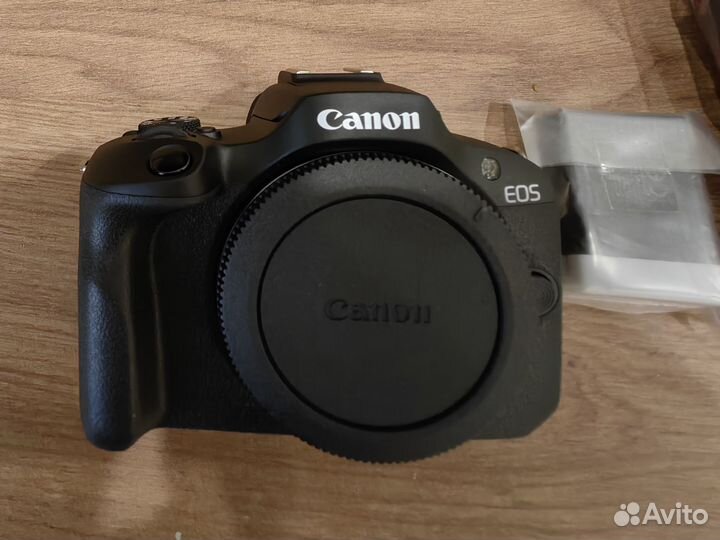 Фотоаппарат canon eos R100 body + аксессуары