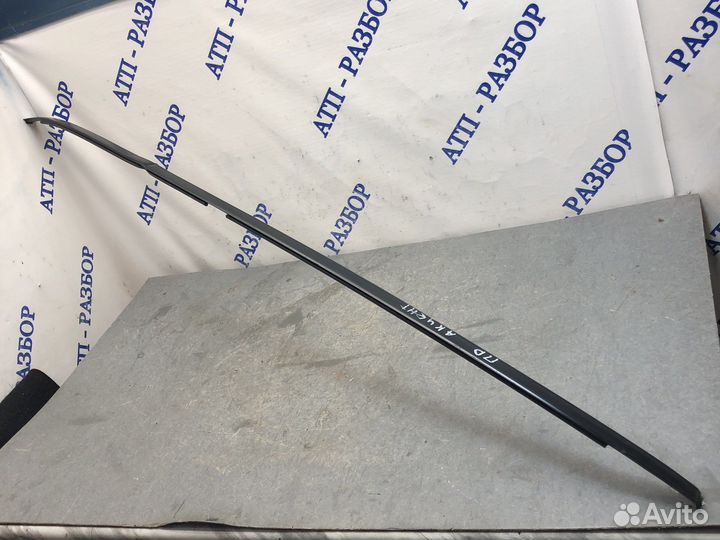 Пер прав молдинг accent