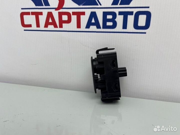 Кнопка аварийной сигнализации Renault Logan 2